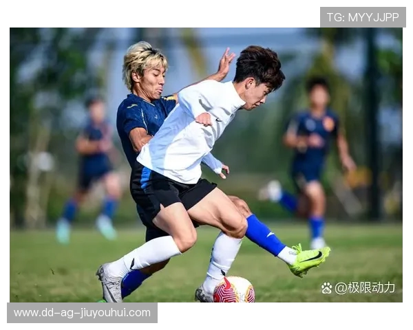 探索车内颠足球技巧挑战极限平衡与协调的全新运动体验