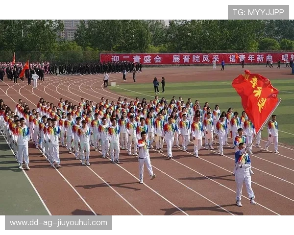 欧亚学校女子足球队奋勇拼搏展青春风采引领校园体育新风尚